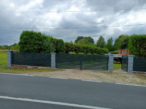 Ogrodzenie panelowe z montażem – solidne ogrodzenia dla Twojej posesji